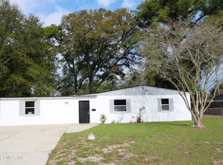 1304 KING ARTHUR Road, Jacksonville, FL 32211