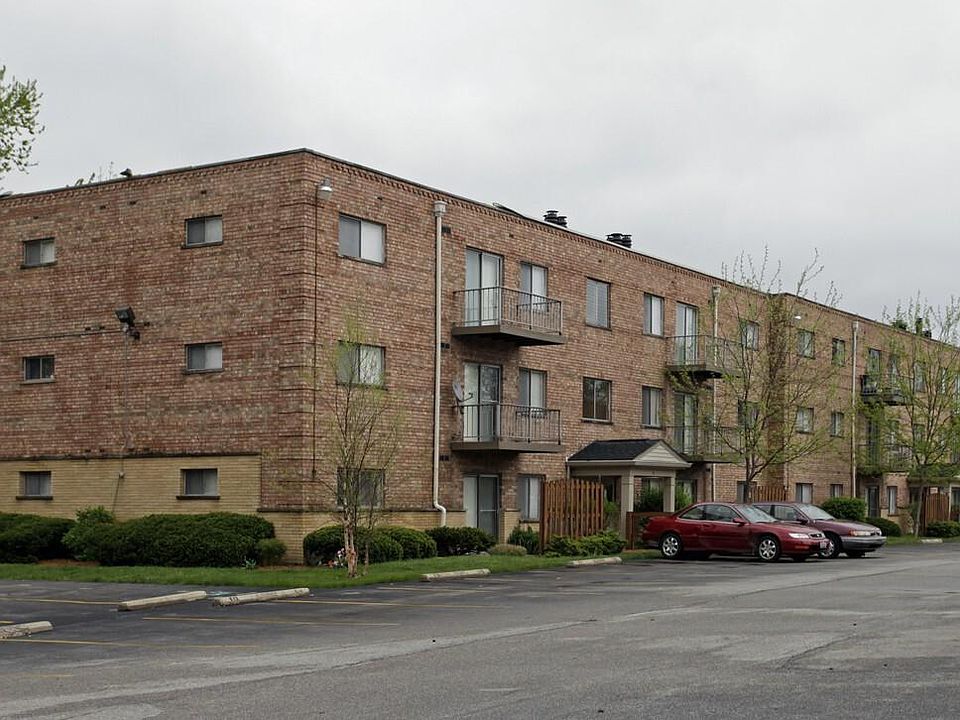 2nd image of 2405 Montana Ave #J10