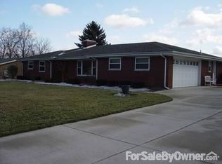 1074 Gary Ln, New Carlisle, OH