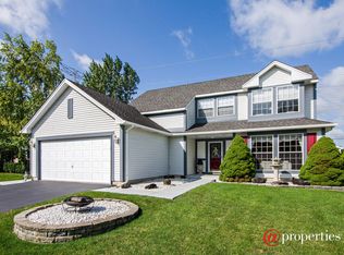 184 Dickens Trl, Elgin, IL 60120