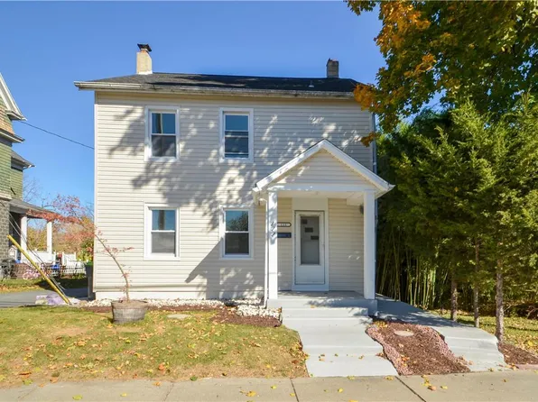 111 Main St, Stockertown, PA 18083