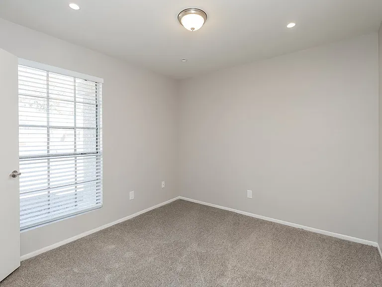 8725 W Carol Ave — Photo 12