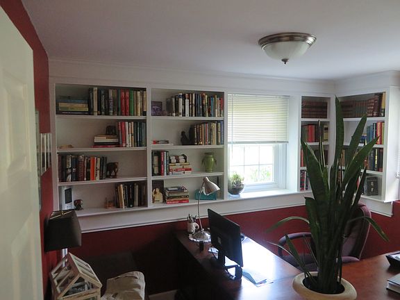 4th image of 10501 Riverdale Dr SE