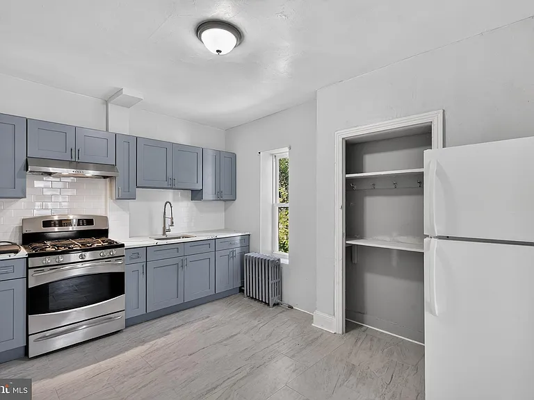 45 E Pastorius St #B — Photo 4