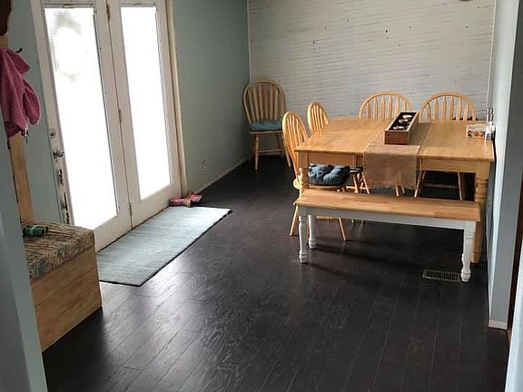 Dinning room right off deck