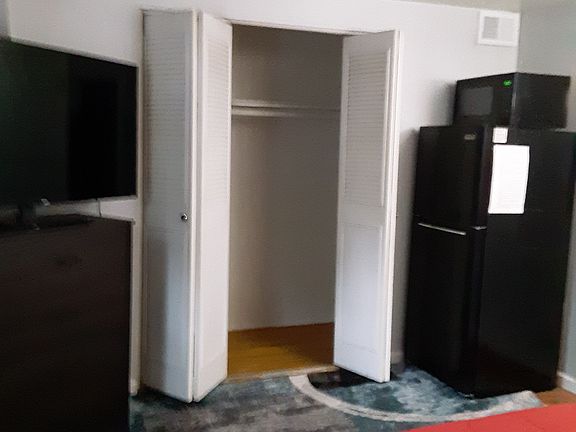 4th image of 14784 Darbydale Ave
