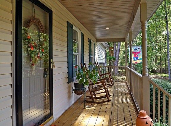 2nd image of 3418 E Thomasview Dr
