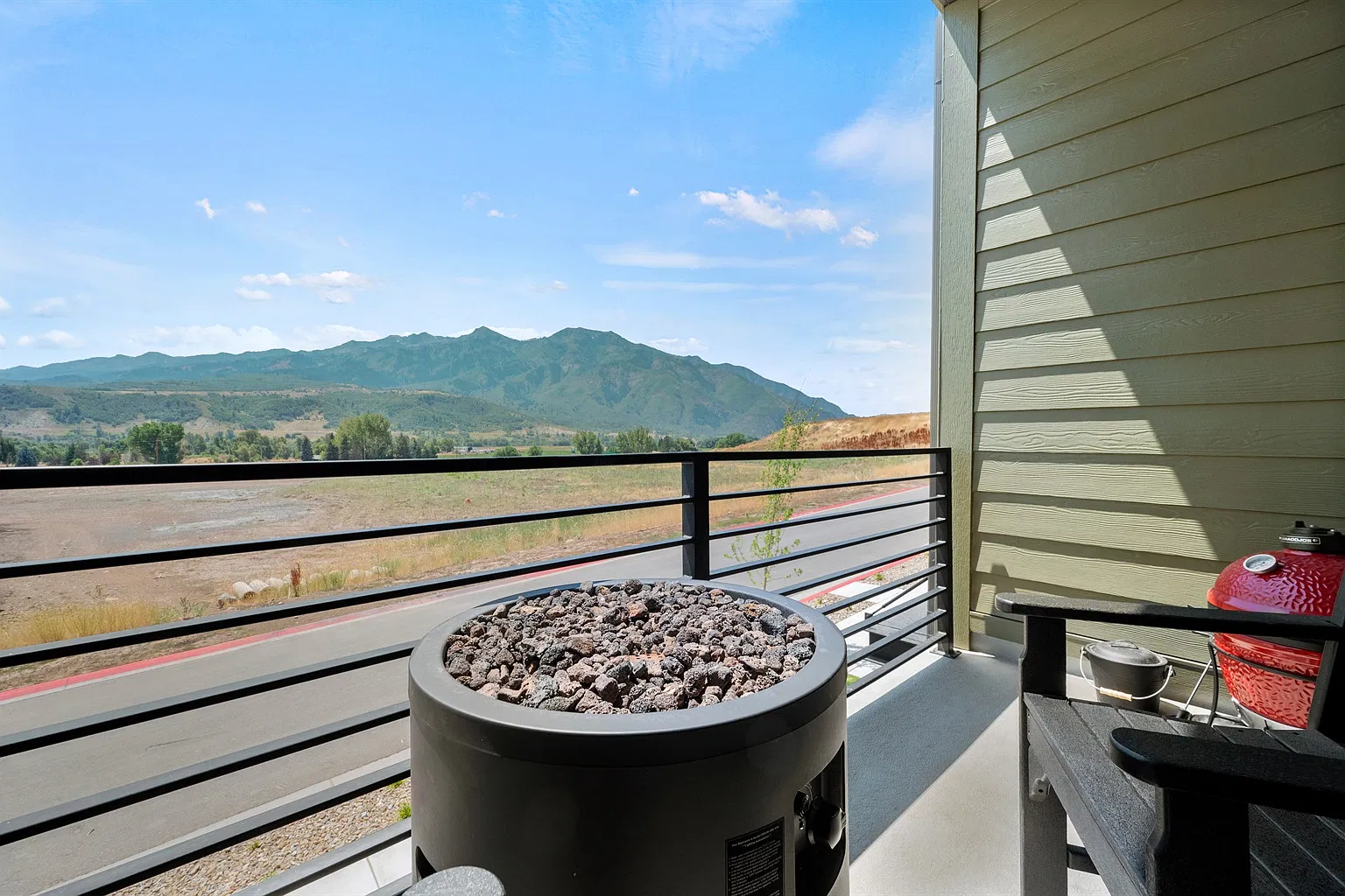 3 bed, 2.5 bath, $4,850 — Photo 3