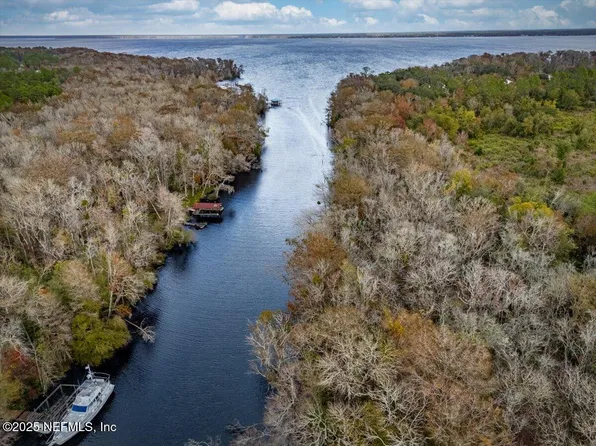 180 PIONEER Trail, Green Cove Springs, FL 32043