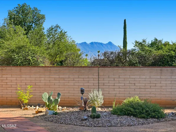 935 S La Higuera, Green Valley, AZ 85614