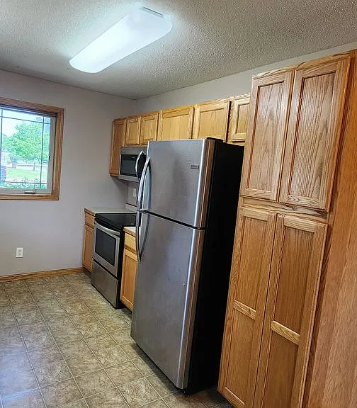 503 Amber Ln — Photo 5