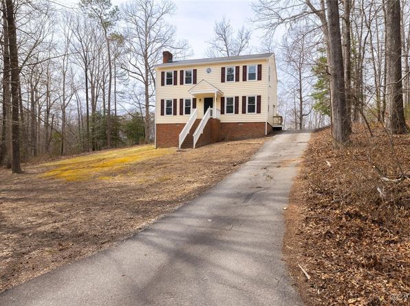 6924 Longview Dr, Quinton, VA 23141