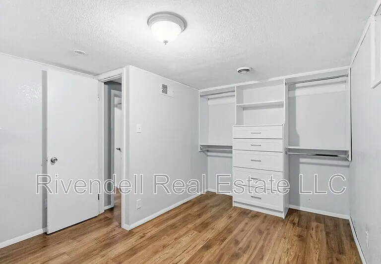 2279 Kendall St — Photo 12