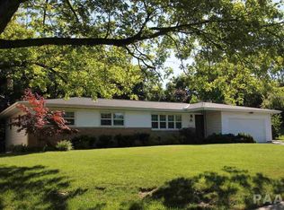 7020 N Tobi Ln, Peoria, IL 61614