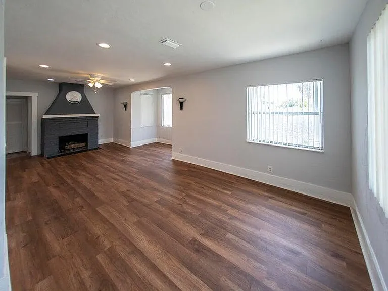 4116 Virginia Ter #A — Photo 2