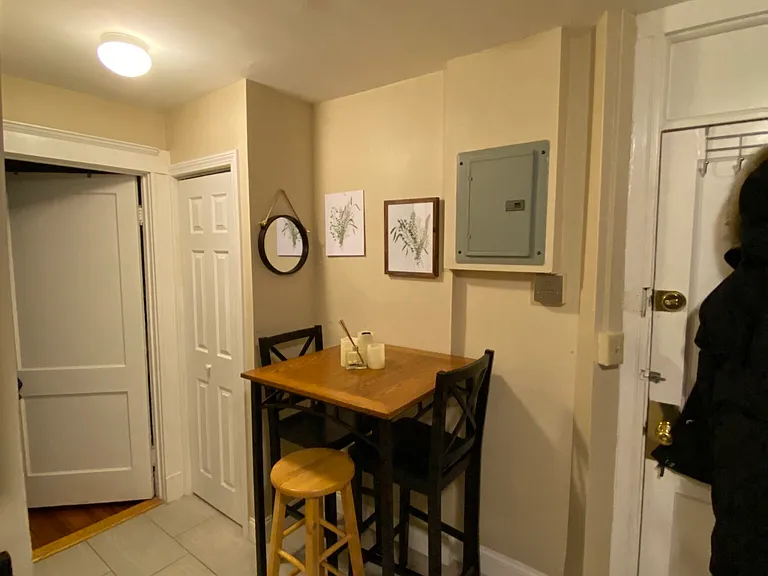 220 Hanover St #3 — Photo 38