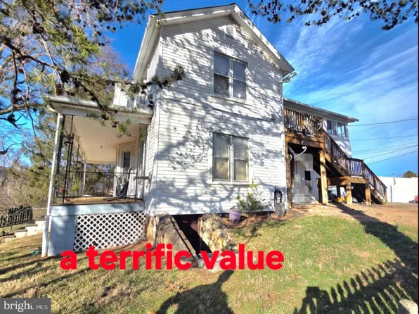 449 Harmison Ln, Romney, WV 26757