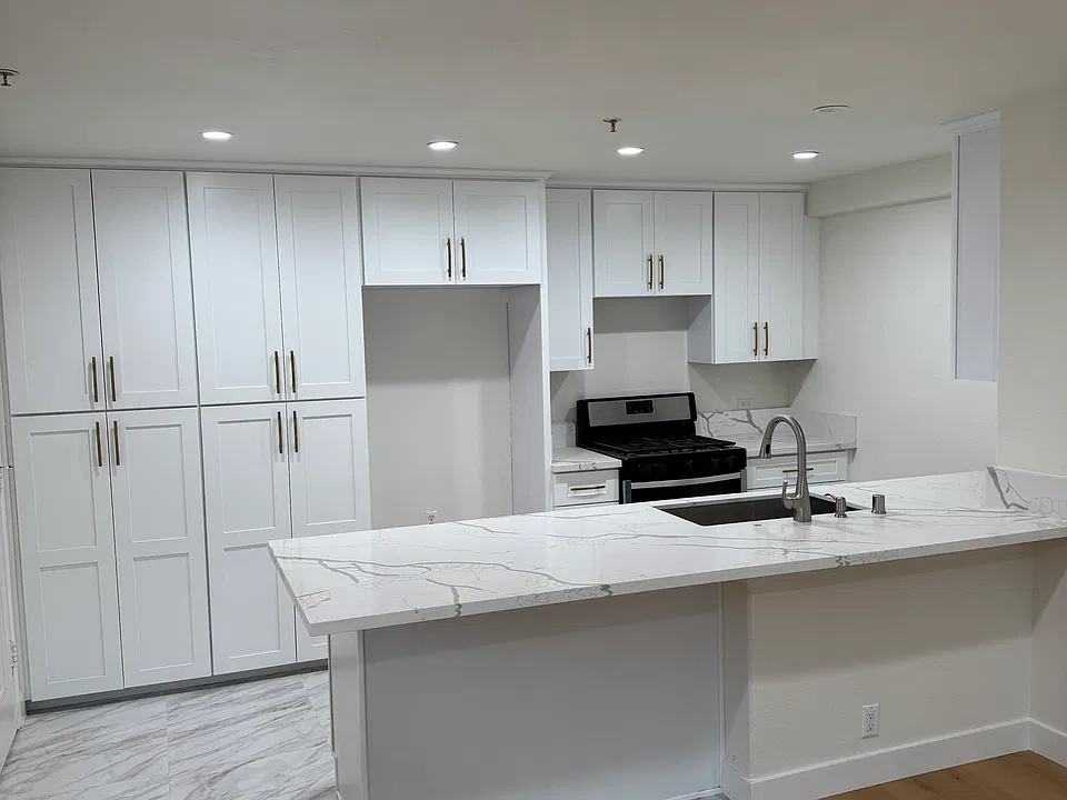 529 Alexander St #5