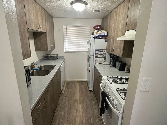 4th image of 443 S State St APT 313