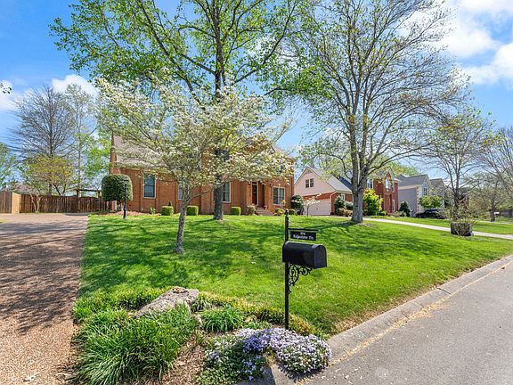 3rd image of 504 Ridgestone Dr
