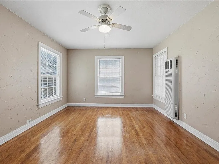 3908 Linden Ave — Photo 16