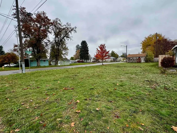 5826 N Madison St, Spokane, WA 99205