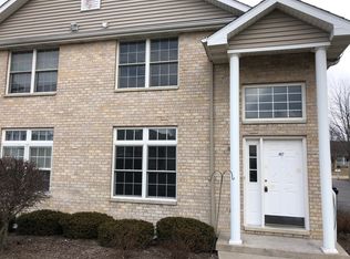 487 N Charles St, Cortland, IL 60112