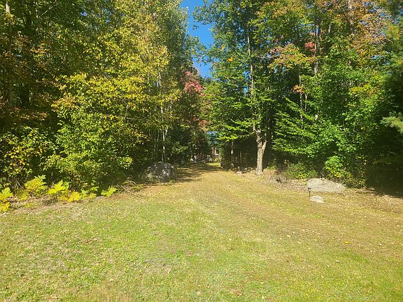 4th image of 230 Hall Farm Road