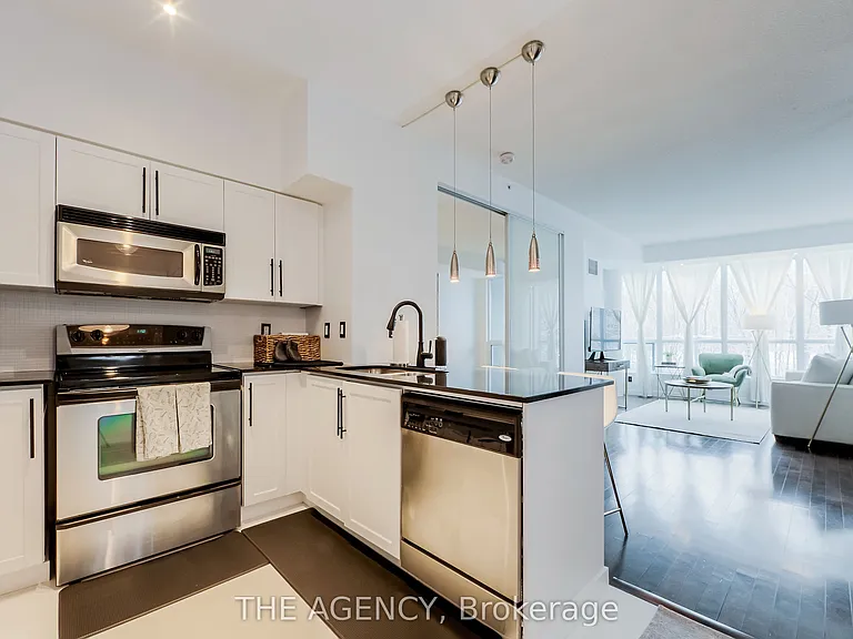 219 Fort York Blvd #208 — Photo 5