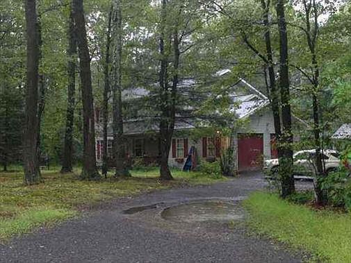 2nd image of 14 Crestwood Ct
