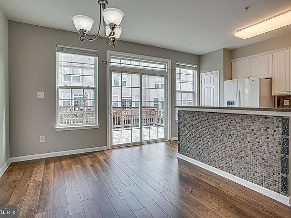 4th image of 44570 River Otter Dr