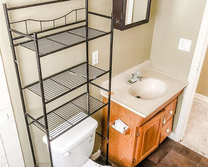 1418 Phoenix Dr — Photo 10