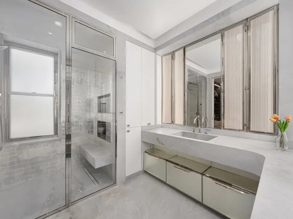 730 Park Avenue image 16 of 24