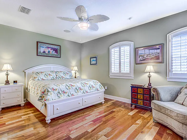 454 Island Cir — Photo 17