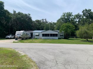 111 Buchanan Cir, Satsuma, FL 32189