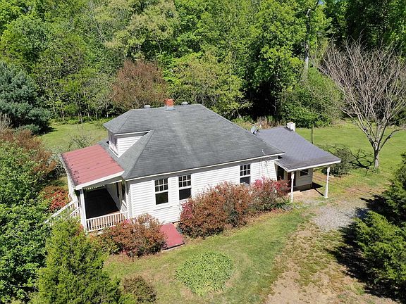 2nd image of 1421 Arrington Rd