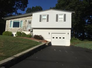 14 Cedar Hill Dr, Prospect, CT 06712