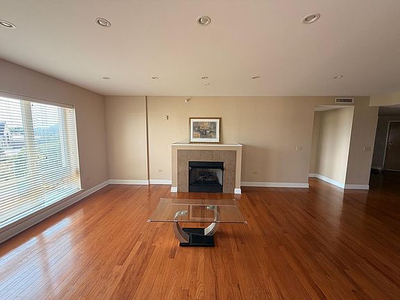 5th image of 125 N Buffalo Grove Rd APT 313