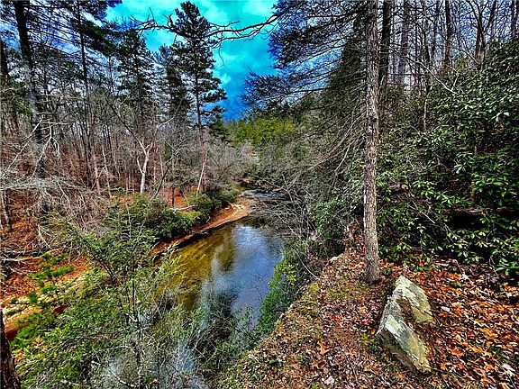 5th image of 486 Hembree Hill Dr