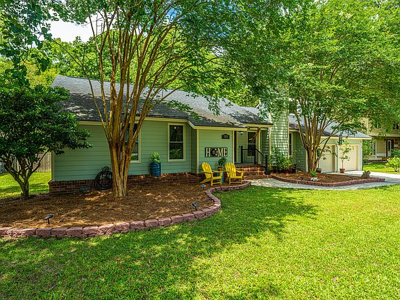 2nd image of 533 King Charles Cir