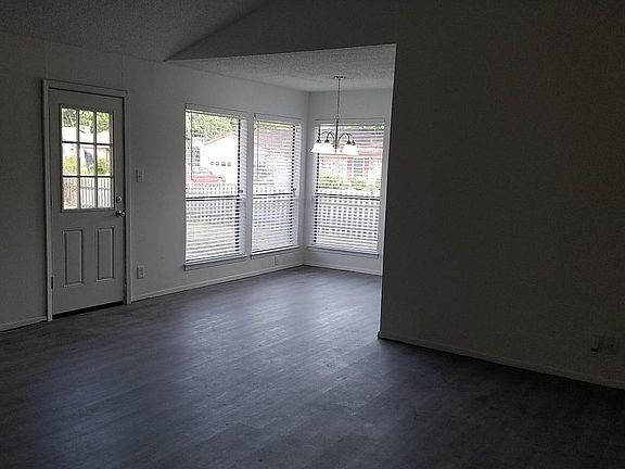 4th image of 1109 Aspen Ct