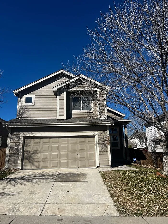 3 bed, 2.5 bath, 2023 sqft, $2,695 — Photo 1