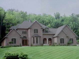 6040 Mill Stone Dr, Fairview, PA 16415