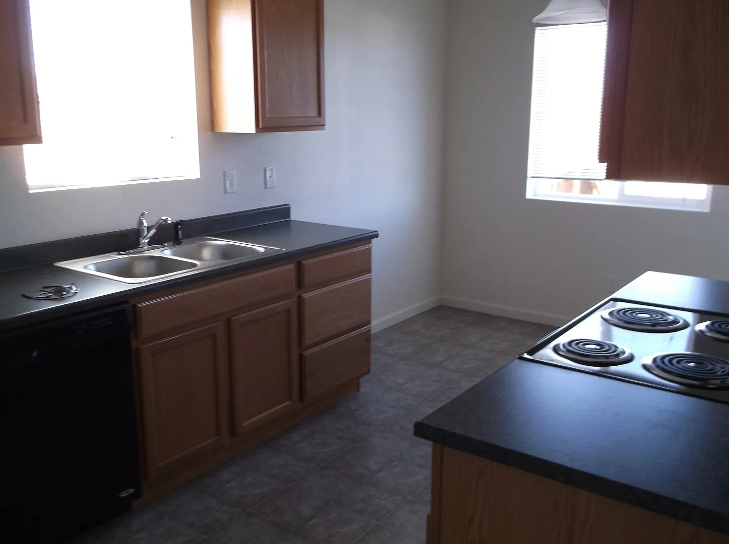 205 Hunters Way Apartments — Photo 3