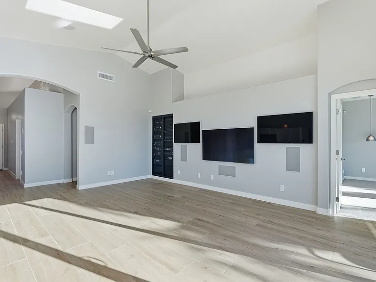 16404 S 46th Way — Photo 7