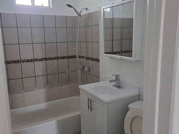 4th image of 11748 Slater St #1