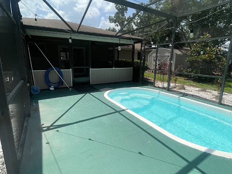 107 Montana Ave — Photo 12