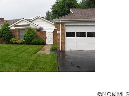 1st image of 8 Bradford Cir
