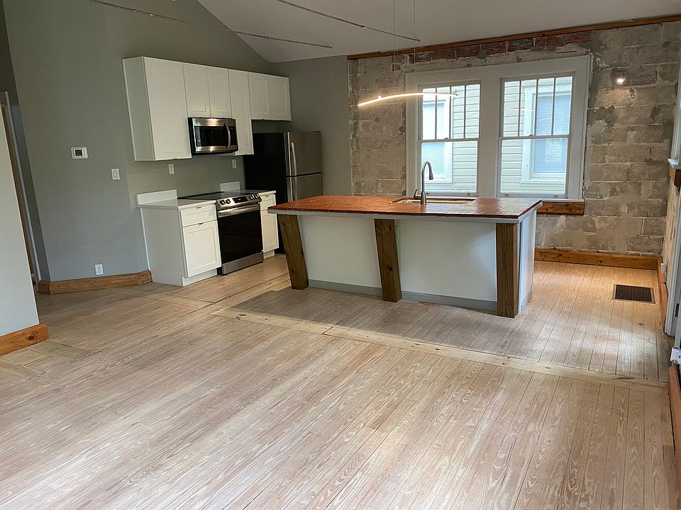 1st image of 406 Cathcart Ave #1