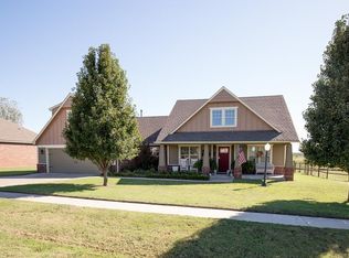 1112 W Evergreen St, Skiatook, OK 74070